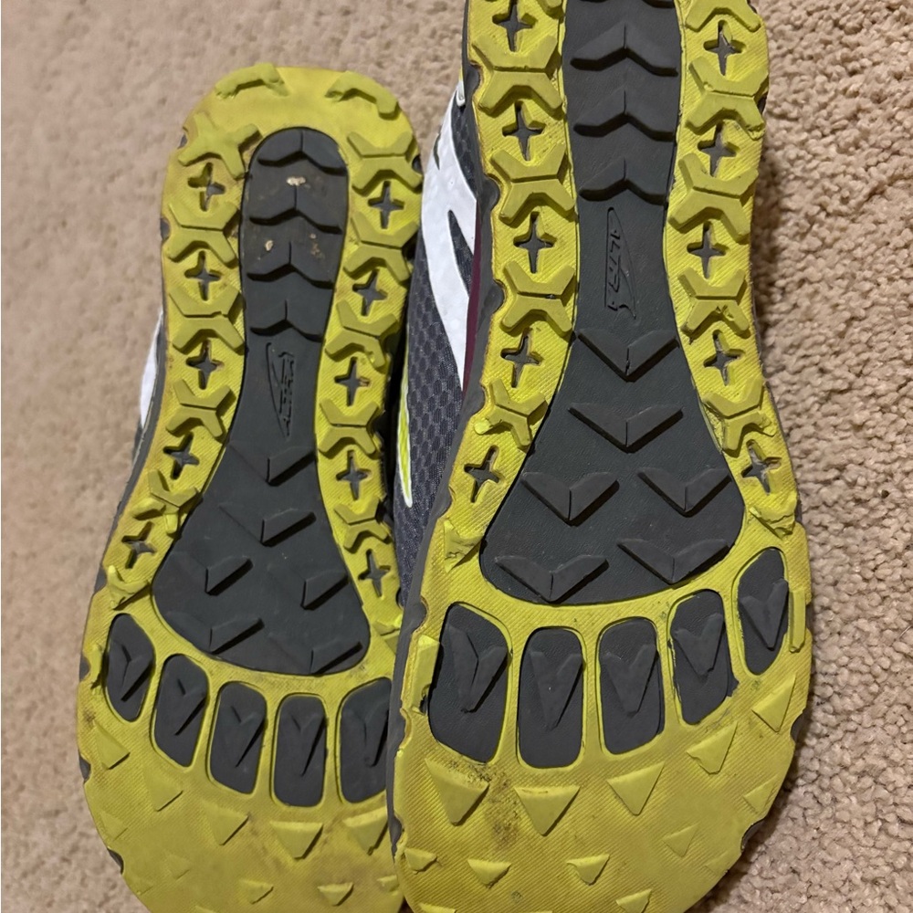 Altra Shoes - Picture 9 of 13